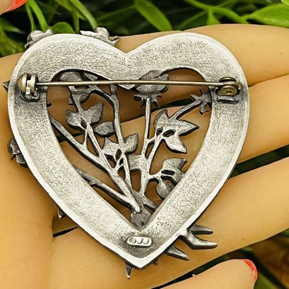 Vintage JJ Brooch Jonette Pewter Heart Rose Bouquet 1990s Mother’s Day 4268 - Picture 5 of 6